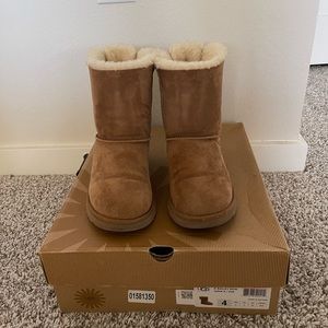 K Bailey Bow UGGS